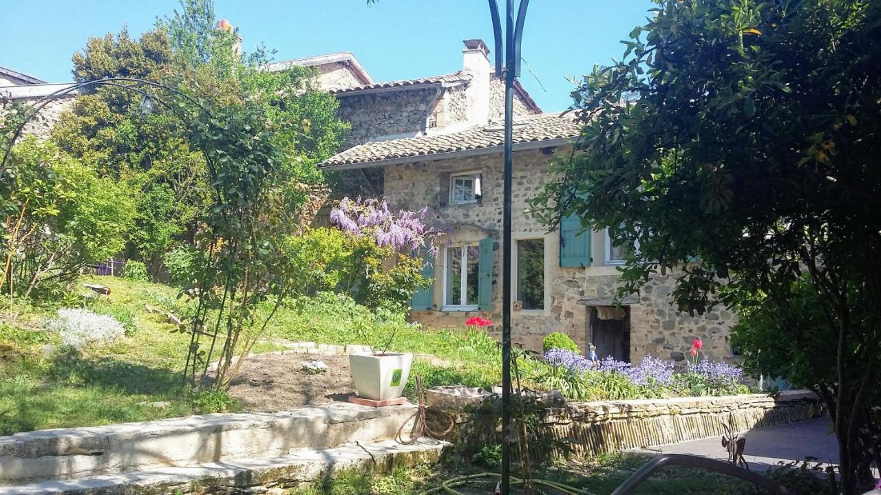 Domaine De La Fee-Licite Hotell Jullié Exteriör bild