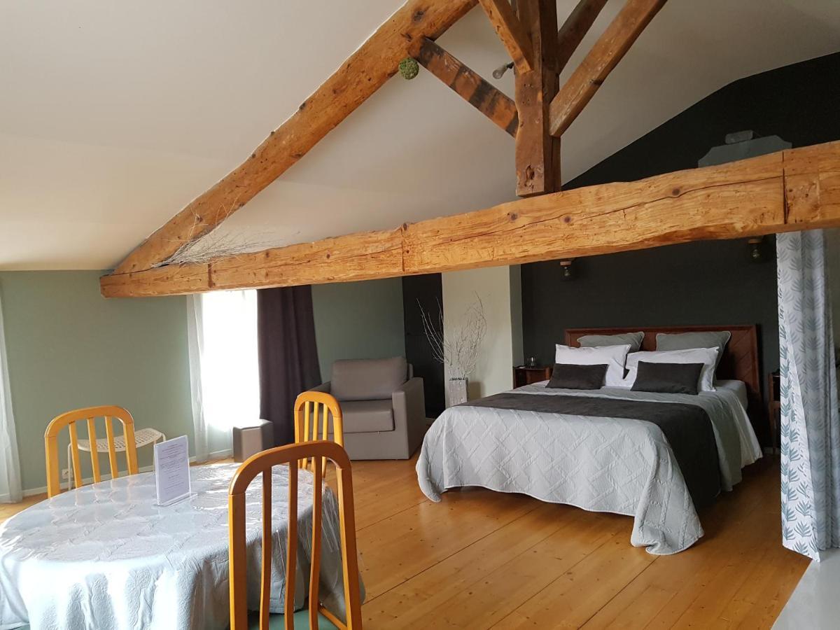 Domaine De La Fee-Licite Hotell Jullié Exteriör bild